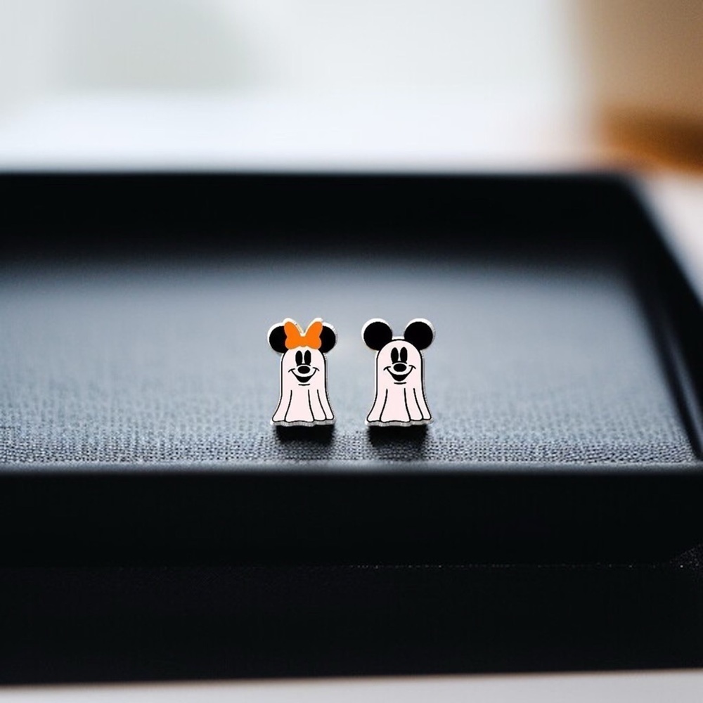 π Hauntingly Cute Halloween Stud Earrings β Spooktacular Styles Await! π» NWT - Picture 16 of 16
